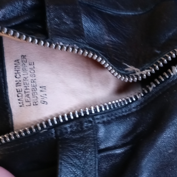 Heels - Picture 4 of 6